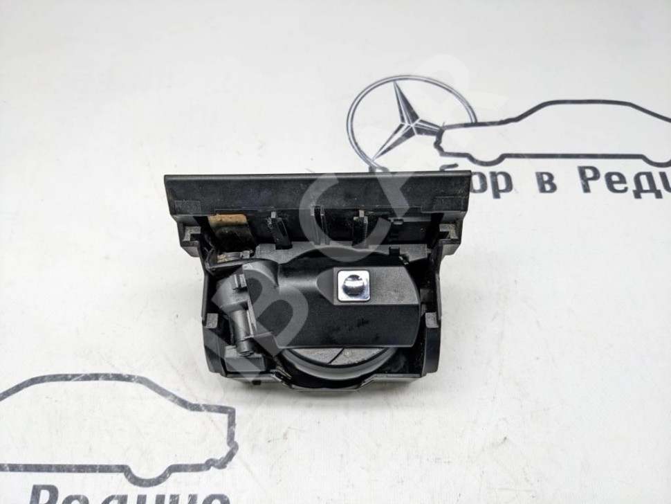 Подстаканник MERCEDES-BENZ S-класс W220 рестайлинг (2002 - 2005) фото 1 &mdash; Разборка Мерседес