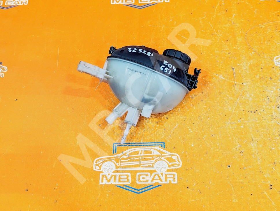 Бачок расширительный MERCEDES-BENZ C-класс W204/S204/С204 рестайлинг (2011 - 2015) фото 1 &mdash; Разборка Мерседес