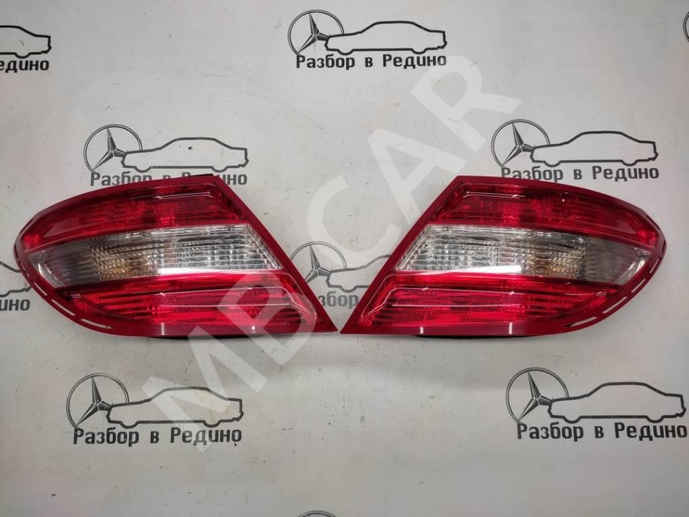 Фонарь задний левый MERCEDES-BENZ C-класс W204/S204 (2006 - 2011) фото 1 — Разборка Мерседес
