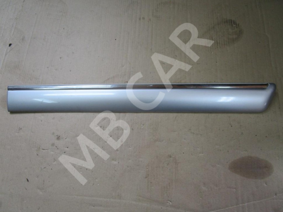 Молдинг двери MERCEDES-BENZ E-класс W210/S210 (1995 - 1999) фото 1 — Разборка Мерседес