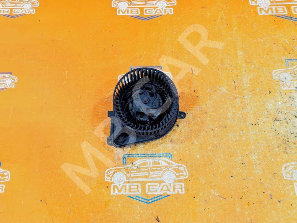 Моторчик печки MERCEDES-BENZ Vito W638 (1996 - 2003) фото 1 — Разборка Мерседес