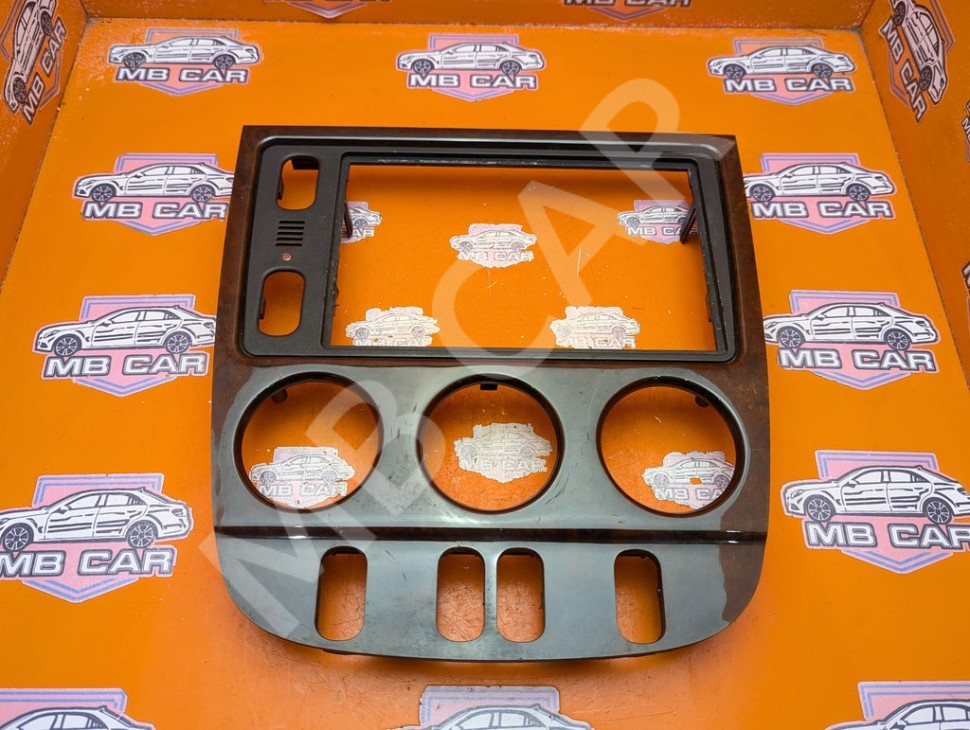 Накладка блока климата MERCEDES-BENZ M-класс W163 рестайлинг (2001 - 2005) фото 1 &mdash; Разборка Мерседес