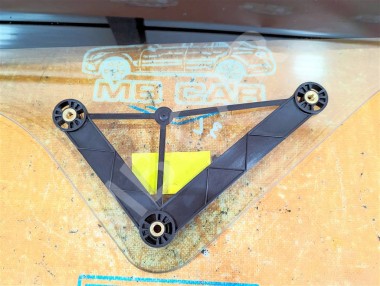 Стекло заднее левое MERCEDES-BENZ E-класс W213/S213/C238/A238 (2016 - 2021) — Разборка Мерседес