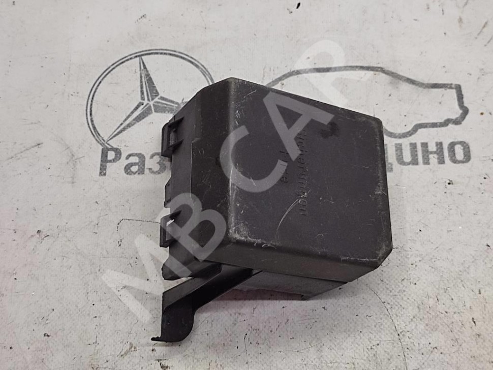 Крышка блока предохранителей MERCEDES-BENZ CLK-класс C208/A208 рестайлинг (1999 - 2003) фото 1 — Разборка Мерседес