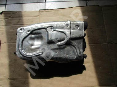 Корпус воздушного фильтра MERCEDES-BENZ E-класс W212/S212/C207/A207 (2009 - 2013) — Разборка Мерседес