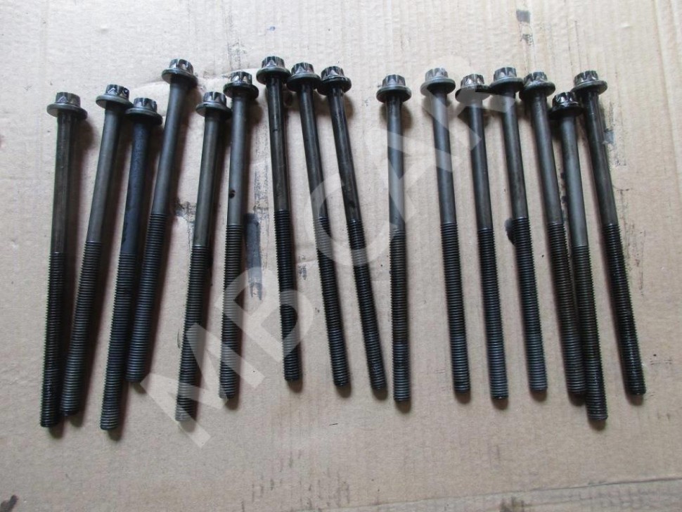 Болт ГБЦ MERCEDES-BENZ M-класс W164 (2005 - 2008) фото 1 — Разборка Мерседес