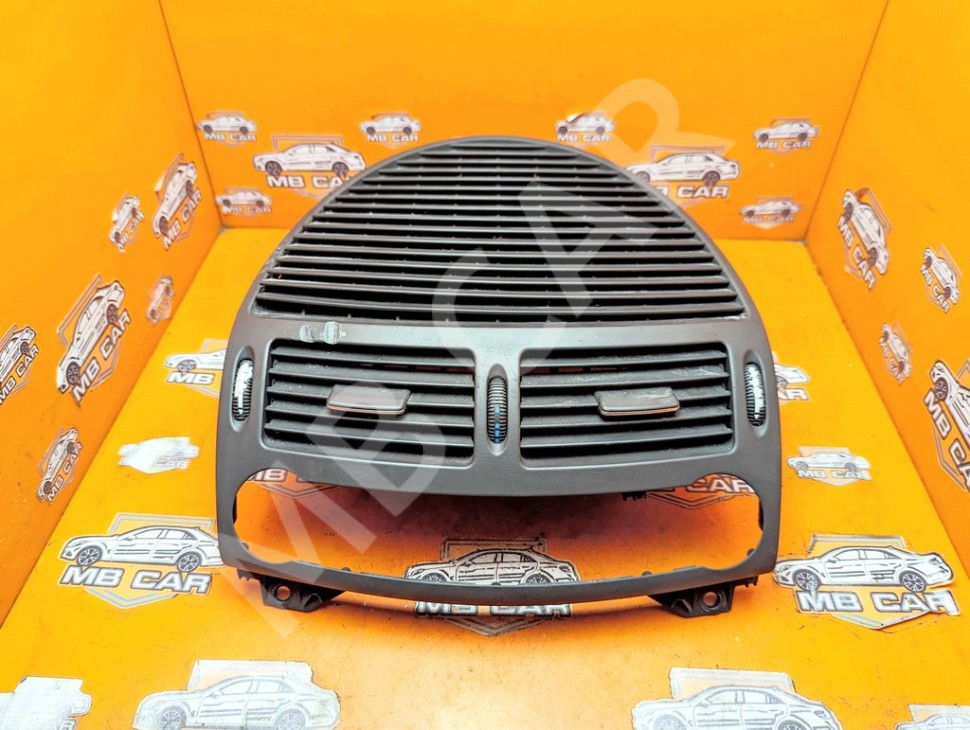 Воздуховод центральный MERCEDES-BENZ E-класс W211/S211 (2002 - 2006) фото 1 &mdash; Разборка Мерседес