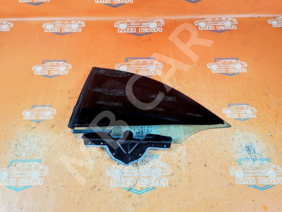 Стекло заднее левое MERCEDES-BENZ CLK-класс C208/W208 (1997 - 2000) фото 1 &mdash; Разборка Мерседес