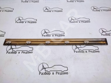 Молдинг двери MERCEDES-BENZ E-класс W210/S210 (1995 - 1999) — Разборка Мерседес