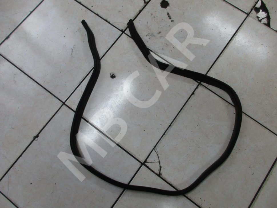 Уплотнитель моторного отсека MERCEDES-BENZ E-класс W211/S211 (2002 - 2006) фото 1 — Разборка Мерседес