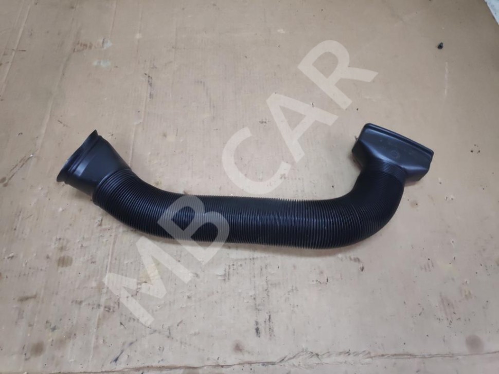 Патрубок воздушный MERCEDES-BENZ E-класс W124/S124/C124/A124 (1984 - 1997) фото 1 — Разборка Мерседес