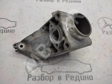 Лапа левая MERCEDES-BENZ Vito W639 (2003 - 2010) — Разборка Мерседес