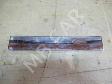 Накладка порога внутренняя MERCEDES-BENZ CLS-класс C219 (2004 - 2008) — Разборка Мерседес