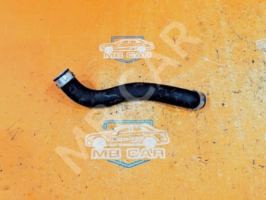 Патрубок радиатора MERCEDES-BENZ C-класс W204/S204 (2006 - 2011) — Разборка Мерседес