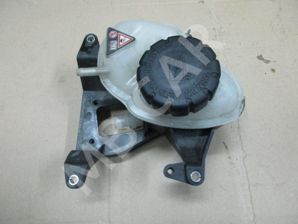 Бачок расширительный MERCEDES-BENZ S-класс W222/C217/A217 (2013 - 2017) фото 1 — Разборка Мерседес