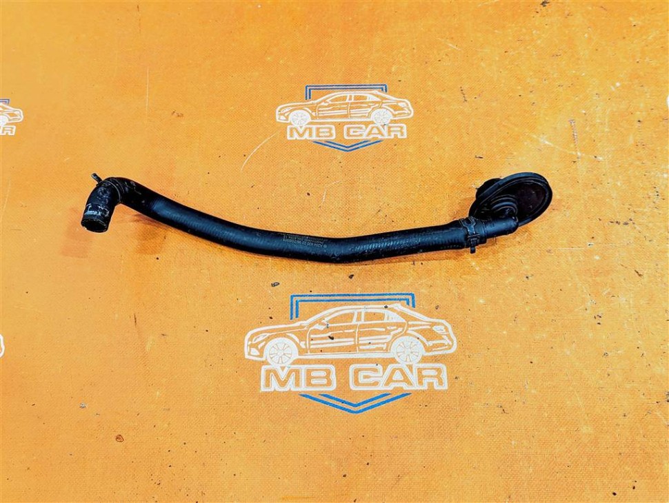 Патрубок ОЖ MERCEDES-BENZ C-класс W204/S204 (2006 - 2011) фото 1 &mdash; Разборка Мерседес