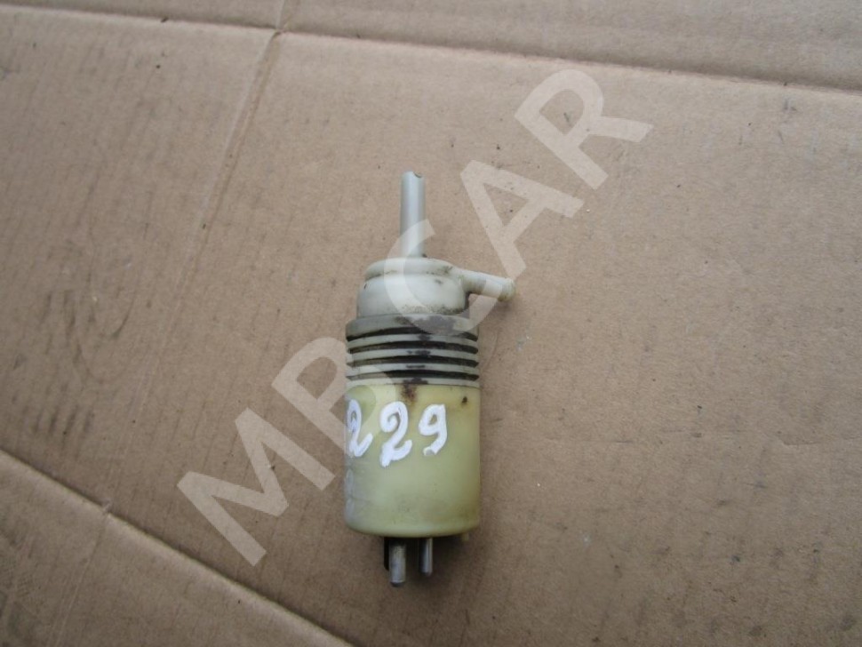 Насос омывателей MERCEDES-BENZ E-класс W124/S124/C124/A124 (1984 - 1997) фото 1 — Разборка Мерседес