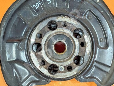 Кулак подвески задний правый MERCEDES-BENZ C-класс W204/S204 (2006 - 2011) — Разборка Мерседес