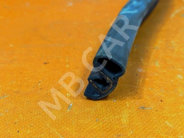 Уплотнитель дверного проема ( на кузове ) MERCEDES-BENZ CLK-класс C209/W209 (2002 - 2005) — Разборка Мерседес