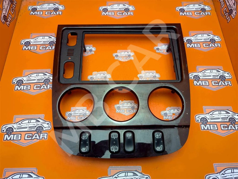 Накладка блока климата MERCEDES-BENZ M-класс W163 рестайлинг (2001 - 2005) фото 1 &mdash; Разборка Мерседес