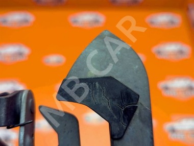 Замок капота MERCEDES-BENZ E-класс W211/S211 (2002 - 2006) — Разборка Мерседес