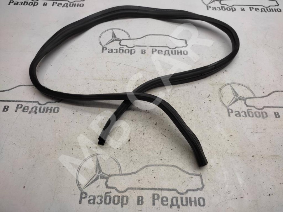 Уплотнитель моторного отсека MERCEDES-BENZ E-класс W211/S211 (2002 - 2006) фото 1 — Разборка Мерседес