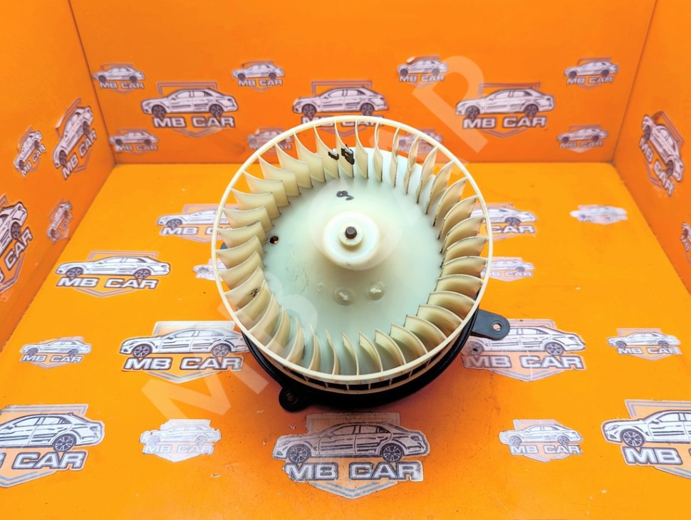 Моторчик отопителя MERCEDES-BENZ C-класс W202/S202 (1993 - 1997) фото 1 &mdash; Разборка Мерседес