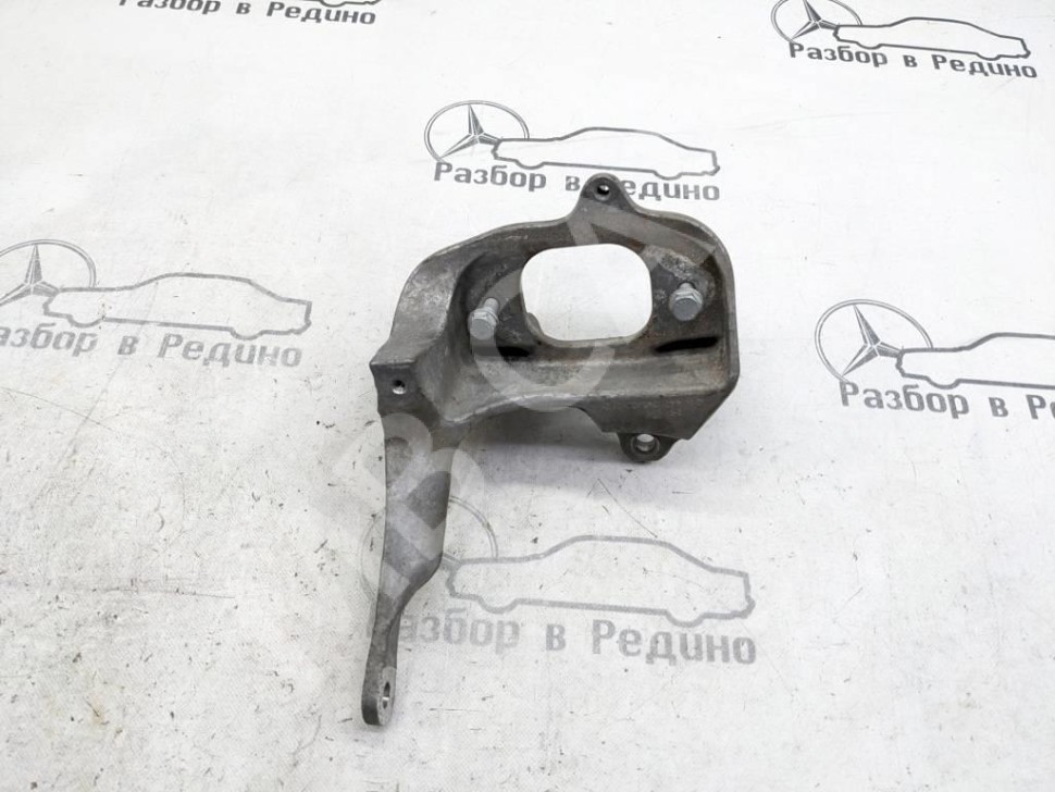 Кронштейн MERCEDES-BENZ V-класс W447 рестайлинг (2019 - 2025) фото 1 — Разборка Мерседес