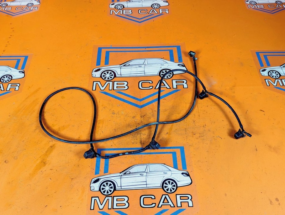 Форсунка омывателя лобового стекла MERCEDES-BENZ M-класс W166 (2011 - 2015) ML 350 3.5 4MATIC 7G-Tronic (306 л.с.) фото 1 &mdash; Разборка Мерседес