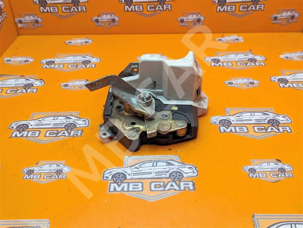 Замок двери задней левой MERCEDES-BENZ W124 W124/S124/C124/A124 (1984 - 1993) фото 1 — Разборка Мерседес