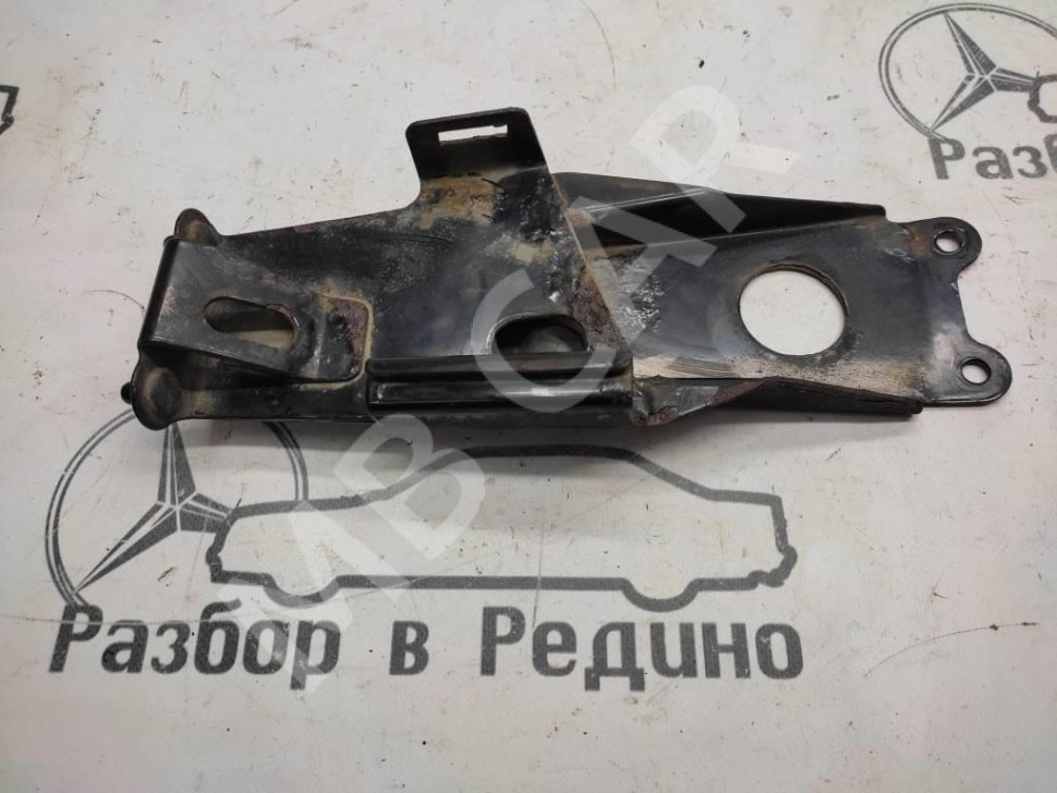 Кронштейн MERCEDES-BENZ Vito W638 (1996 - 2003) фото 1 — Разборка Мерседес