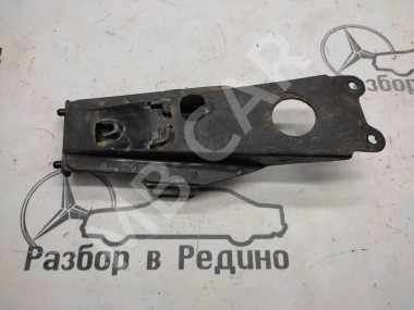 Кронштейн MERCEDES-BENZ Vito W638 (1996 - 2003) — Разборка Мерседес