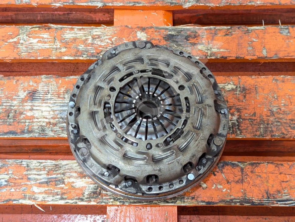 Маховик МКПП MERCEDES-BENZ C-класс W204/S204 (2006 - 2011) фото 1 — Разборка Мерседес