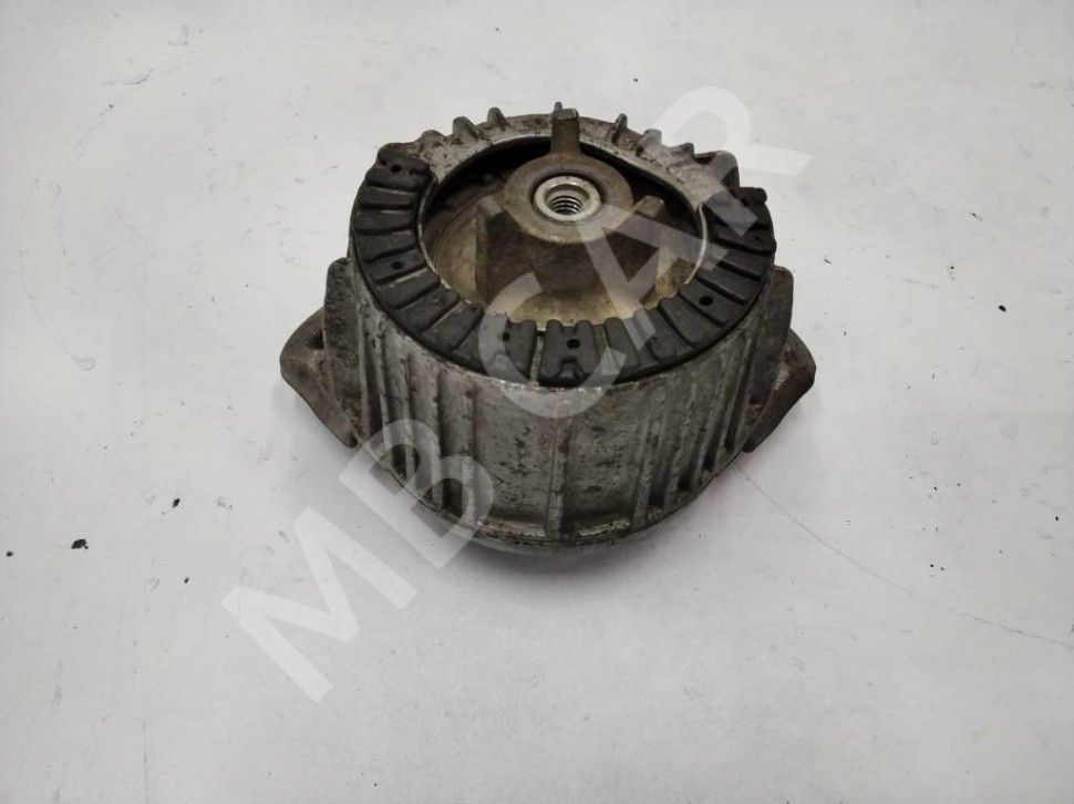 Опора двигателя MERCEDES-BENZ E-класс W212/S212/C207/A207 (2009 - 2013) фото 1 — Разборка Мерседес