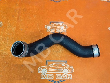 Патрубок интеркулера MERCEDES-BENZ C-класс W203/S203/CL203 (2000 - 2004) — Разборка Мерседес