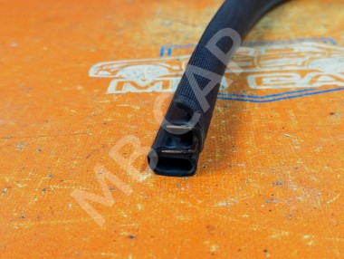 Уплотнитель дверного проема ( на кузове ) MERCEDES-BENZ CLK-класс C209/W209 (2002 - 2005) — Разборка Мерседес