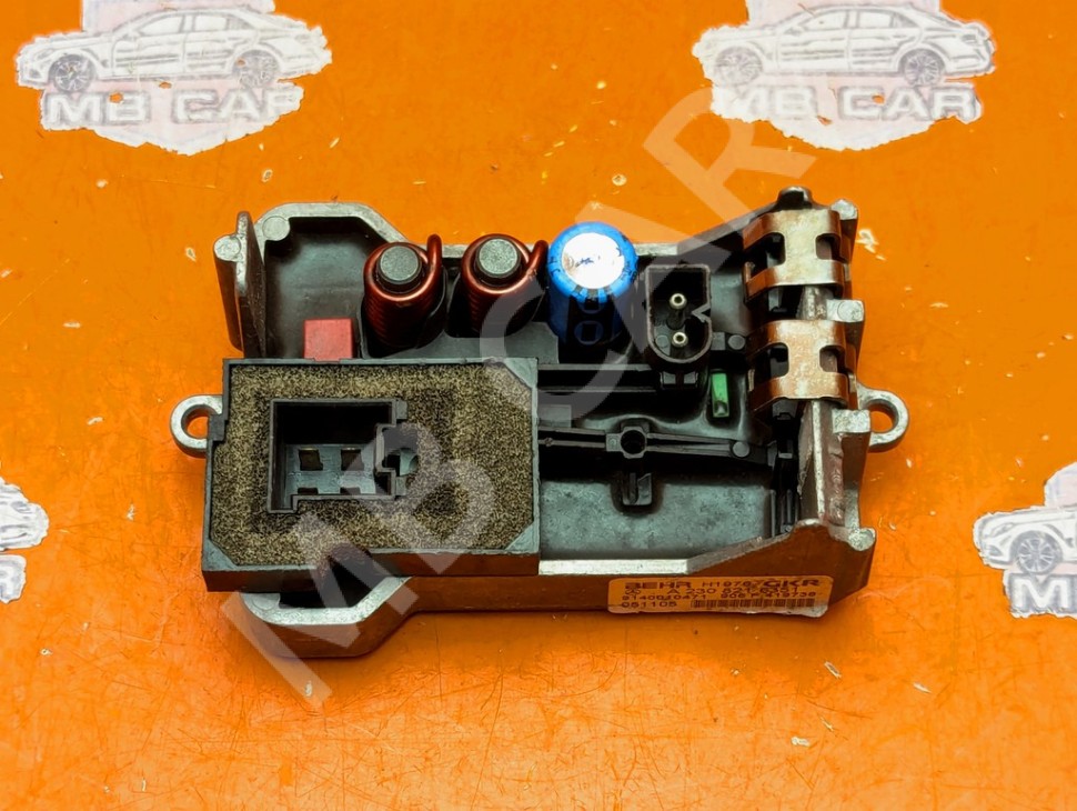 Реле моторчика печки MERCEDES-BENZ CLK-класс C209/A209 (2002 - 2005) фото 1 — Разборка Мерседес