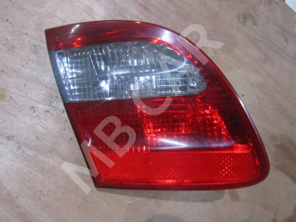 Фонарь крышки багажника MERCEDES-BENZ E-класс W211/S211 рестайлинг (2006 - 2009) фото 1 — Разборка Мерседес