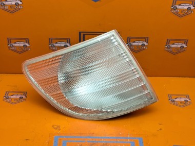 Поворотник правый MERCEDES-BENZ V-класс W638/W639 (1996 - 2003) V 220 2.1 D AT (122 л.с.) &mdash; Разборка Мерседес