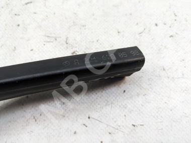 Уплотнитель капота MERCEDES-BENZ S-класс W221 (2005 - 2009) — Разборка Мерседес