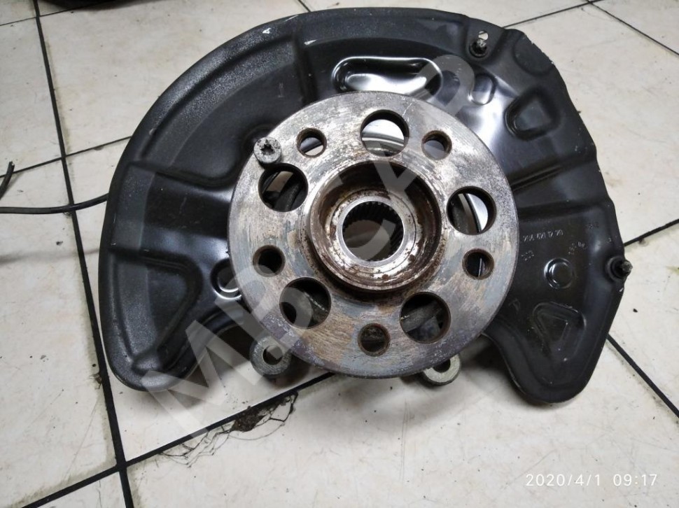 Кулак поворотный передний правый MERCEDES-BENZ C-класс W204/S204/С204 рестайлинг (2011 - 2015) фото 1 — Разборка Мерседес