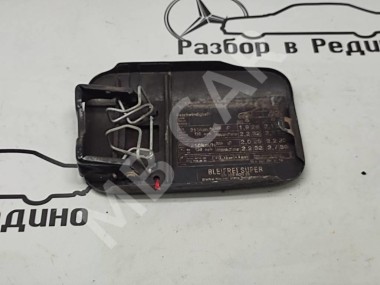 Лючок топливного бака MERCEDES-BENZ S-класс W220 (1998 - 2005) — Разборка Мерседес