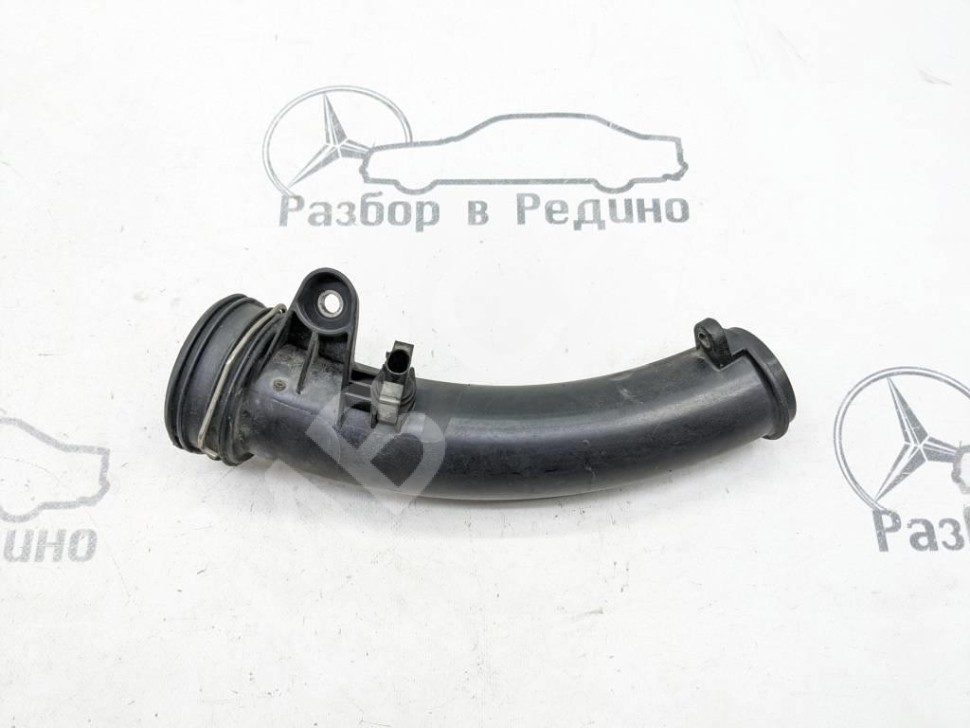 Патрубок интеркулера MERCEDES-BENZ C-класс W204/S204 (2006 - 2011) фото 1 — Разборка Мерседес