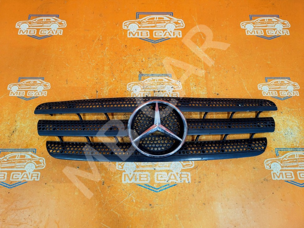 Решетка радиатора MERCEDES-BENZ M-класс W163 рестайлинг (2001 - 2005) фото 1 — Разборка Мерседес