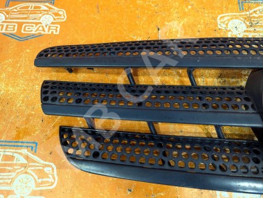 Решетка радиатора MERCEDES-BENZ M-класс W163 рестайлинг (2001 - 2005) — Разборка Мерседес