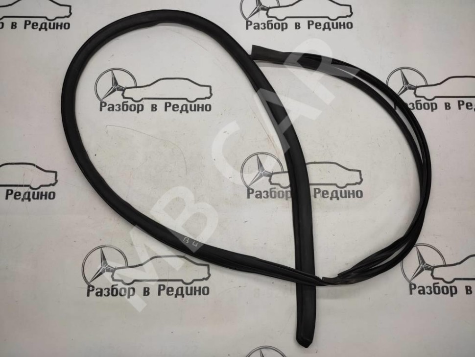 Уплотнитель крыши MERCEDES-BENZ S-класс W220 рестайлинг (2002 - 2005) фото 1 — Разборка Мерседес