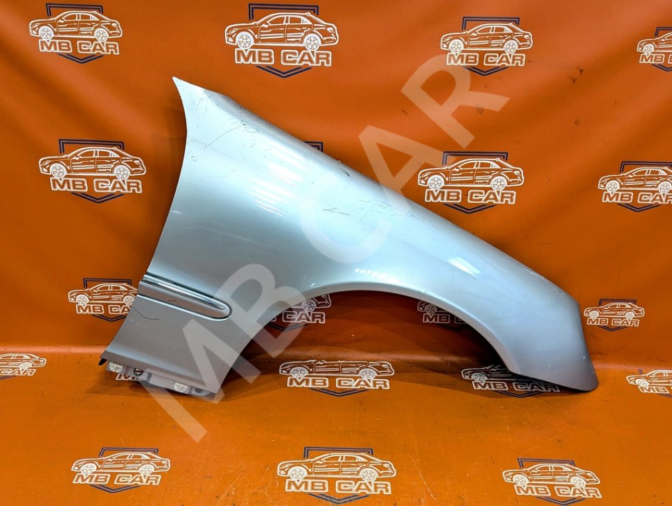 Крыло переднее правое MERCEDES-BENZ C-класс W203/S203/CL203 (2000 - 2004) фото 1 &mdash; Разборка Мерседес