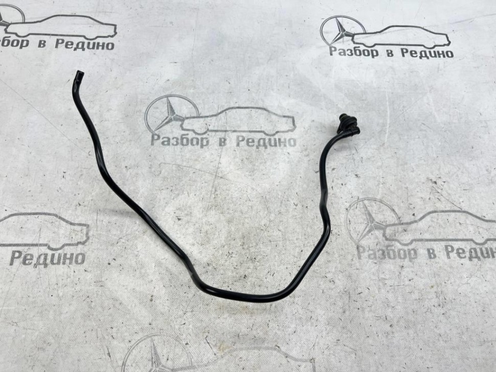 Трубка вентиляции MERCEDES-BENZ A-класс W176 (2012 - 2015) фото 1 — Разборка Мерседес