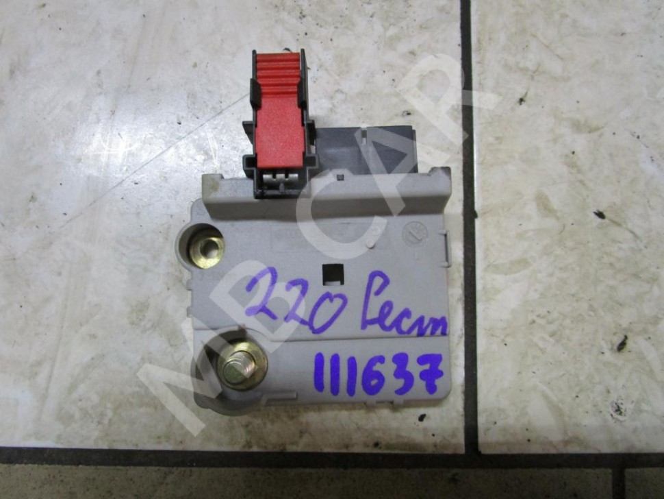 Блок предохранителей MERCEDES-BENZ S-класс W220 рестайлинг (2002 - 2005) фото 1 — Разборка Мерседес