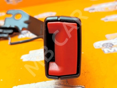 Замок ремня безопасности MERCEDES-BENZ C-класс W205/S205/C205/A205 (2014 - 2018) — Разборка Мерседес